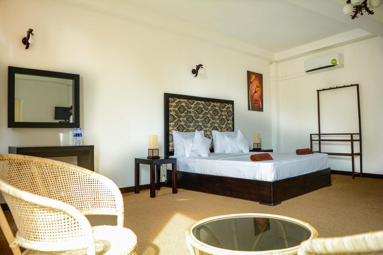 L&D Stay Inn ฮิกคาดูวา ภายนอก รูปภาพ
