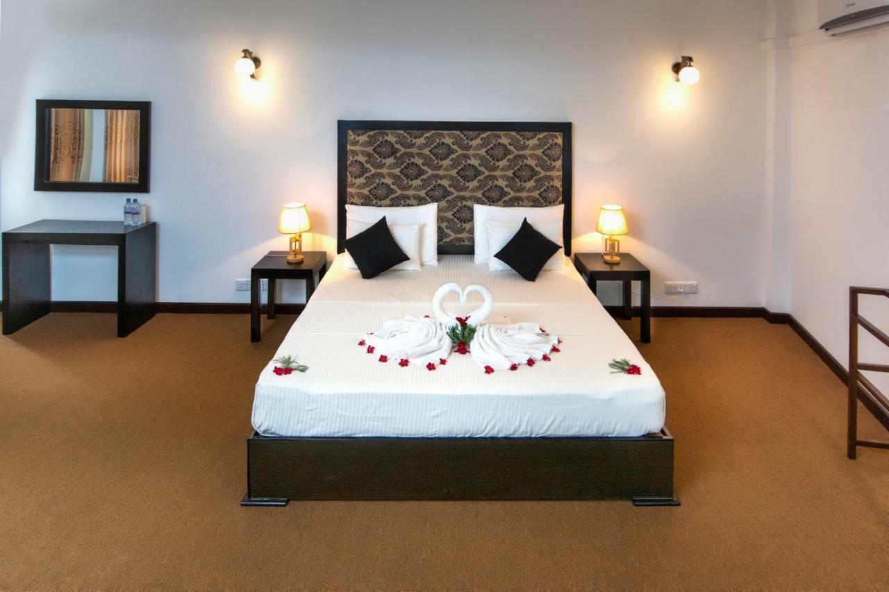 L&D Stay Inn ฮิกคาดูวา ภายนอก รูปภาพ